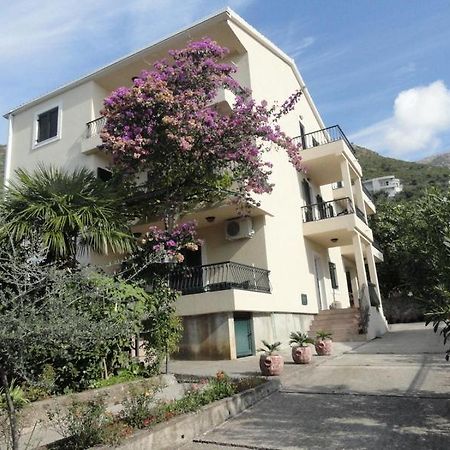 Apartments&Rooms M Petrovac Buitenkant foto